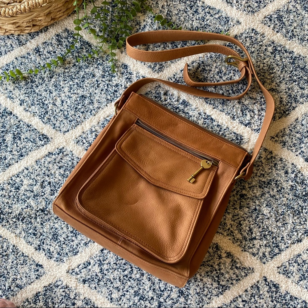 🔑 Fossil 1954 Leather Crossbody Bag